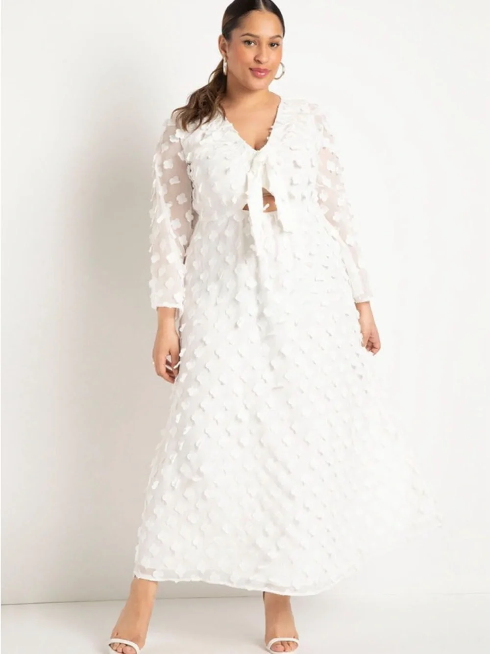 Elegant White Plus Size Maxi Dress - Picture 4 of 4